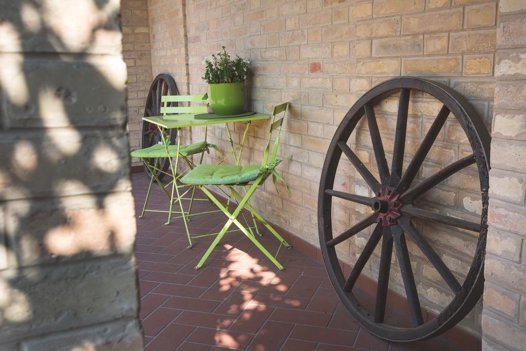 Bed And Breakfast Aratro & Rosmarino Civitanova Marche Ngoại thất bức ảnh