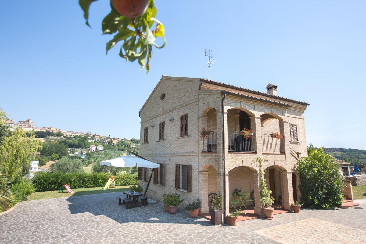 Bed And Breakfast Aratro & Rosmarino Civitanova Marche Ngoại thất bức ảnh